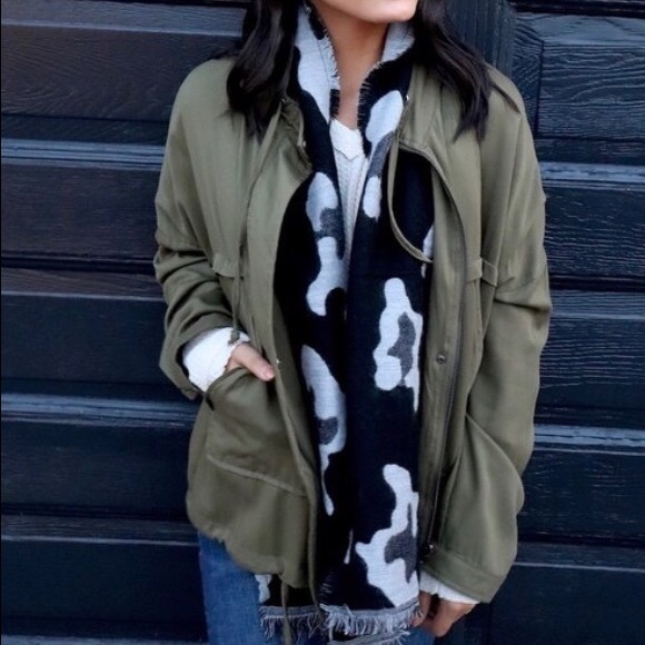 Long Black Leopard Animal Printed Scarf - Picture 3 of 5